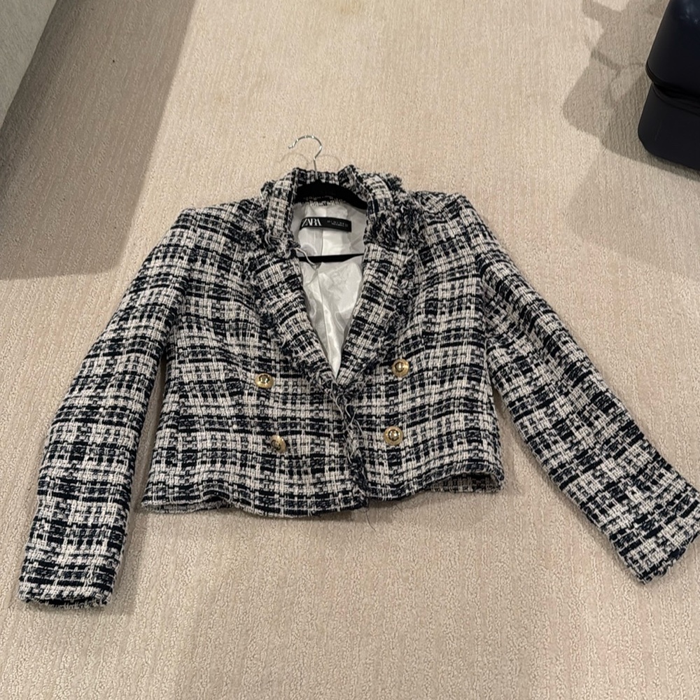 Zara cropped tweed blazer with gold buttons, size S